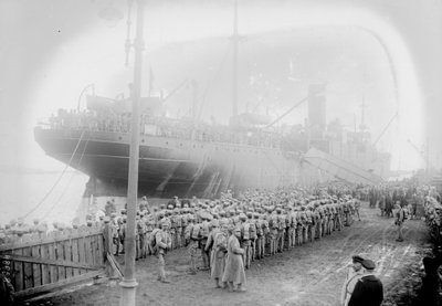 Portugiesische Truppen landen in Brest, 1917 von Unbekannt Unbekannt